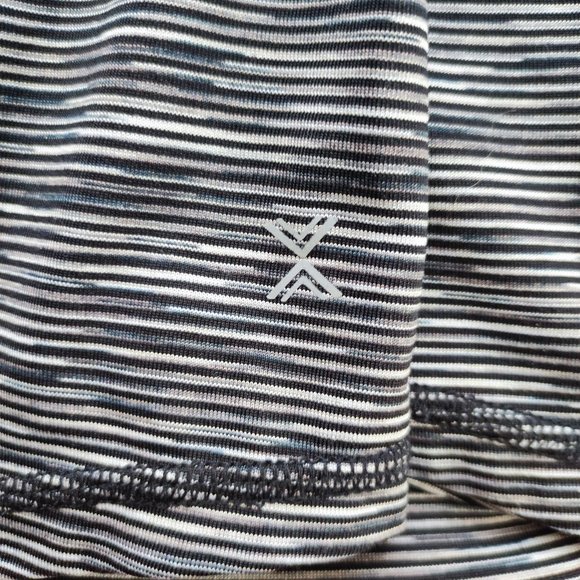 Essential Performance Tee Everair athletic grey women's size XS - Picture 5 of 5